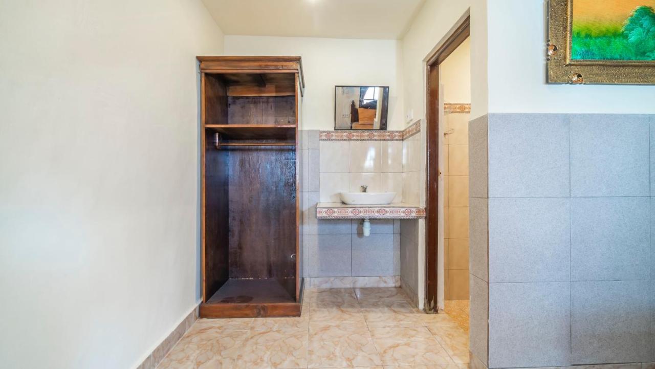 Amel House Ubud Экстерьер фото