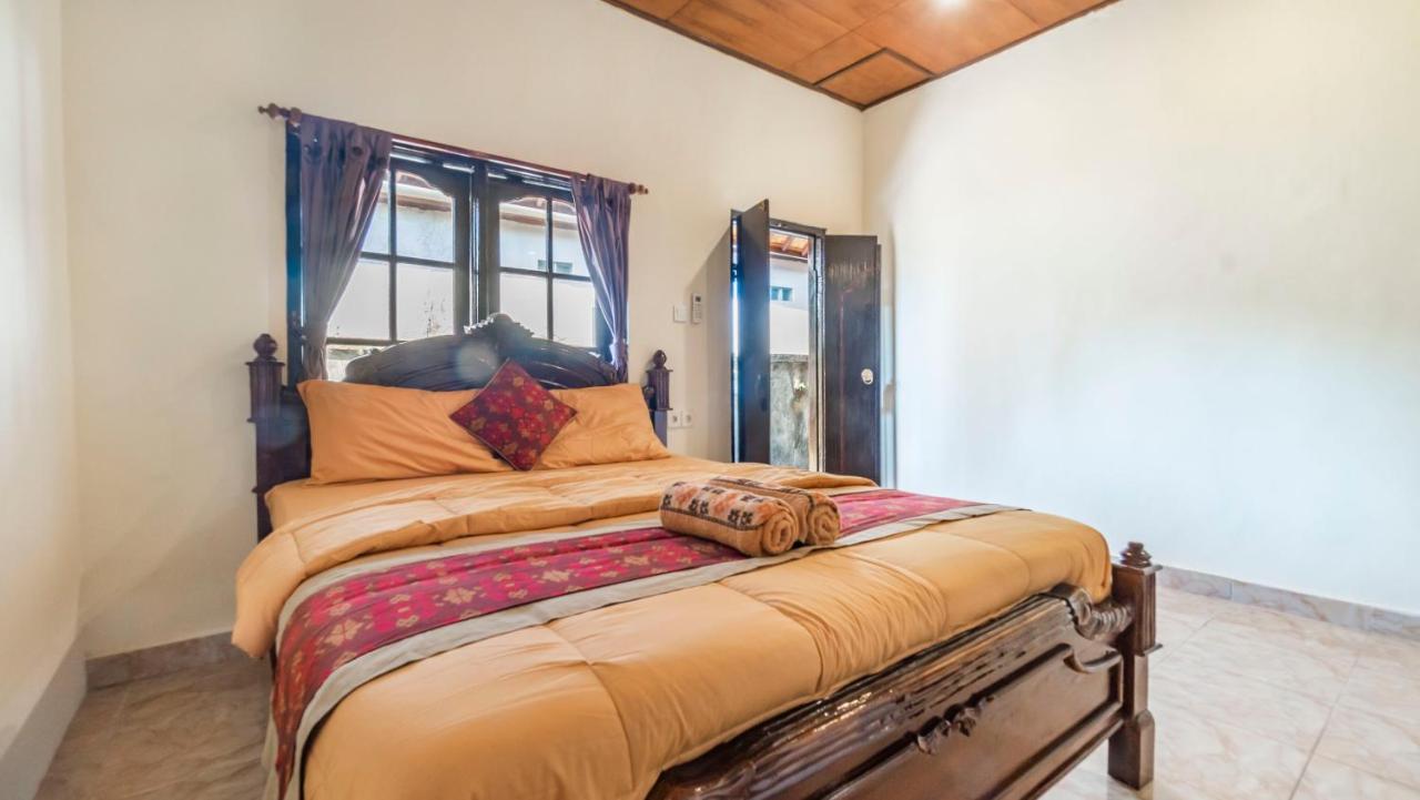 Amel House Ubud Экстерьер фото